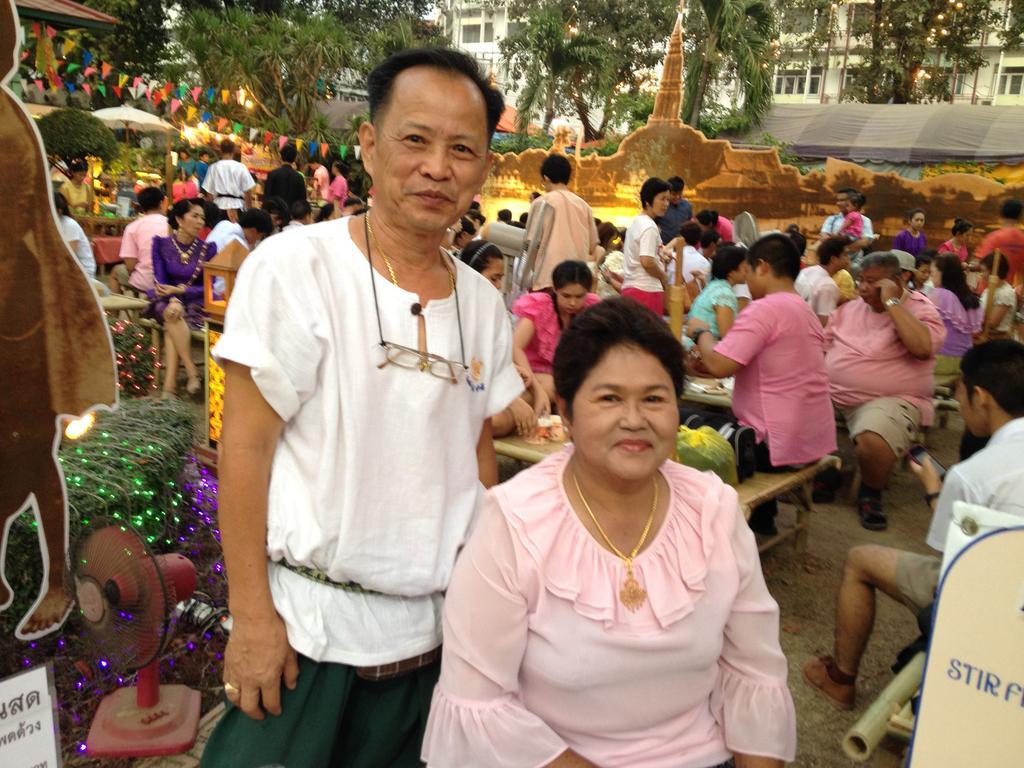 The Little Lopburi Village Exteriör bild