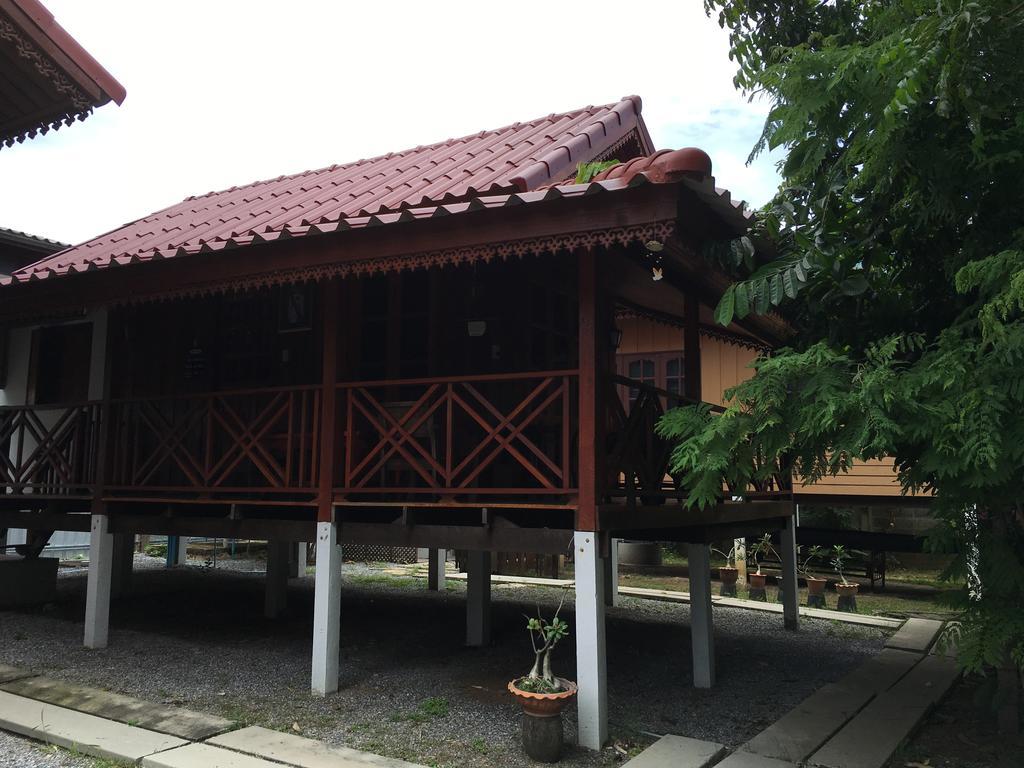 The Little Lopburi Village Exteriör bild